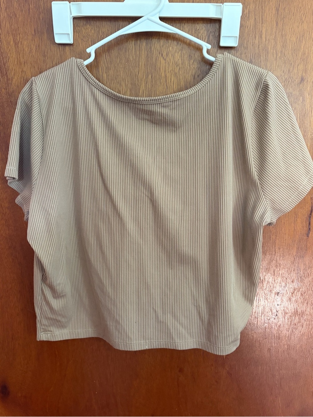 Hollister Seamless Rib Fabric Square-Neck Baby Tee - Picture 4 of 4